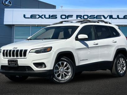 Used 2019 Jeep Cherokee Latitude Plus w/ Comfort/Convenience Group