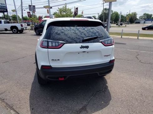 Used 2020 Jeep Cherokee Trailhawk w/ Comfort/Convenience Group AWD/4WD image 7