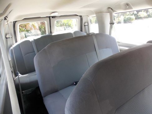 Used 2013 Ford E-350 and Econoline 350 XLT image 16