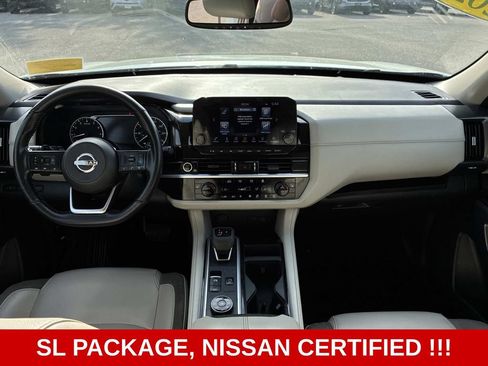 Used 2022 Nissan Pathfinder SL AWD/4WD image 15