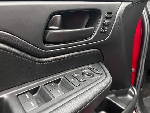 Used 2025 Honda Odyssey Sport-L image 19