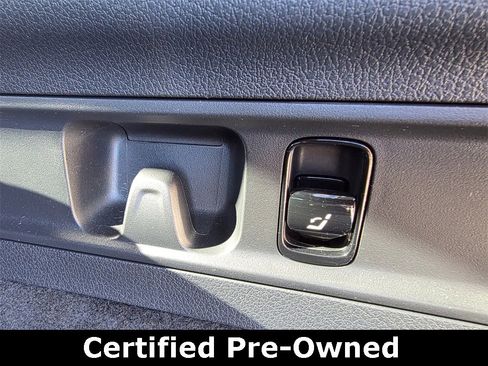 Certified 2025 Mercedes-Benz GLC 300 4MATIC image 38