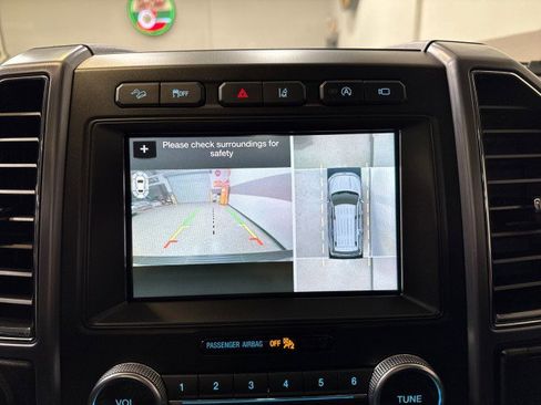 Used 2018 Ford Expedition Platinum image 32