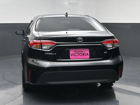 Used 2026 Toyota Corolla LE FWD image 14