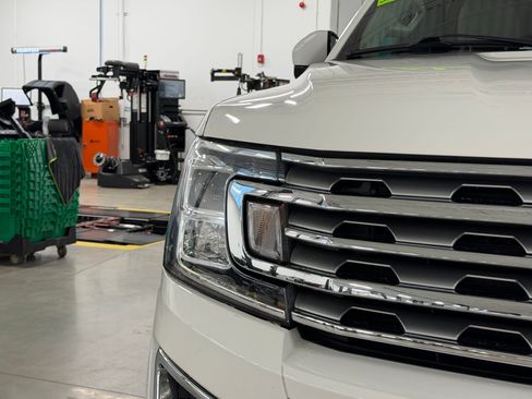Used 2021 Ford Expedition Limited RWD image 11