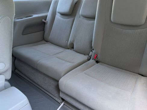 Used 2012 Nissan Quest S FWD image 15