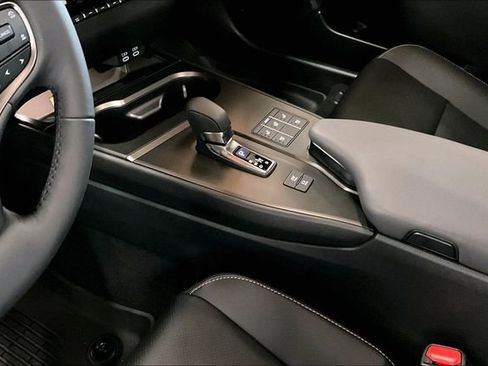 New 2026 Lexus UX 300h AWD image 8