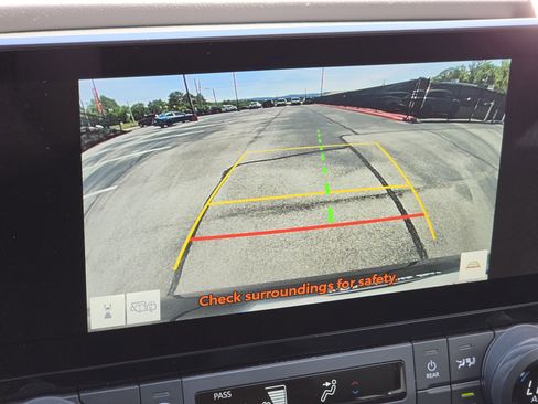 Certified 2024 Toyota Grand Highlander FWD image 23