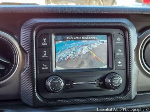 Used 2018 Jeep Wrangler Unlimited Sport S image 18