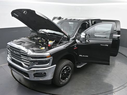 Used 2025 RAM 2500 Laramie AWD/4WD image 80