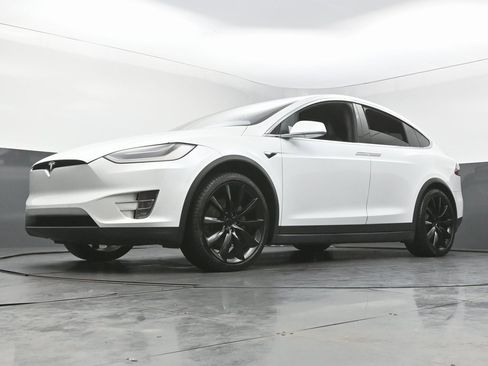Used 2019 Tesla Model X Long Range image 53