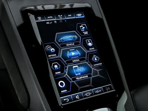 Used 2020 Lamborghini Huracan EVO image 34