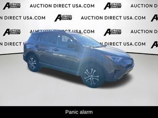 Used 2017 Toyota RAV4 LE video 2