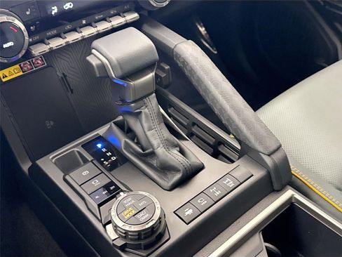 Certified 2025 Toyota 4Runner Trailhunter image 26