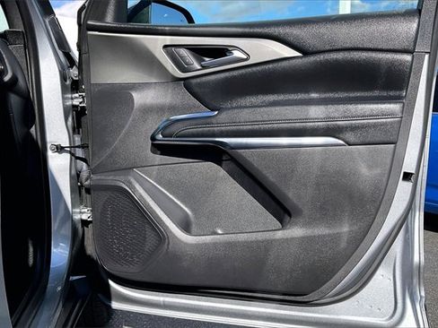 Used 2026 Chevrolet Traverse LT image 23