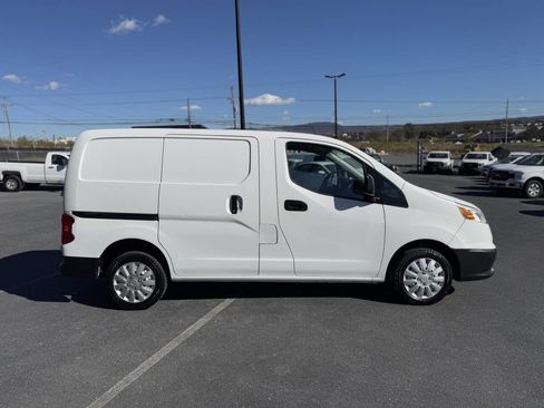 Used 2018 Chevrolet City Express LT image 34