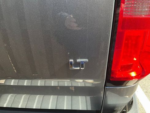 Used 2020 Chevrolet Colorado LT w/ Safety Package image 9