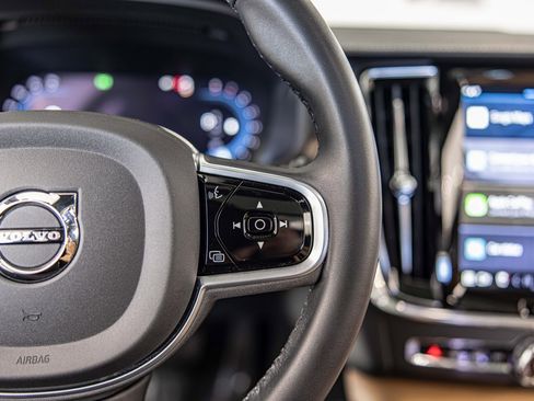 Used 2023 Volvo V90 B6 Cross Country Ultimate w/ Climate Package image 26