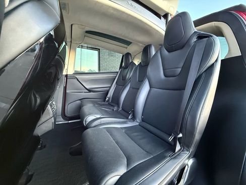 Used 2016 Tesla Model X 75D image 37