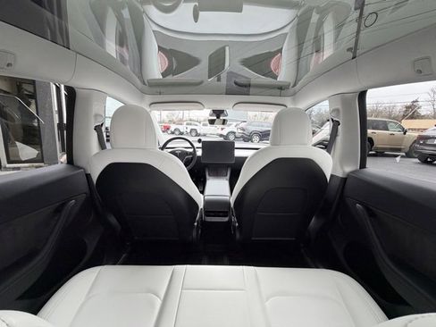 Used 2022 Tesla Model Y Performance image 28