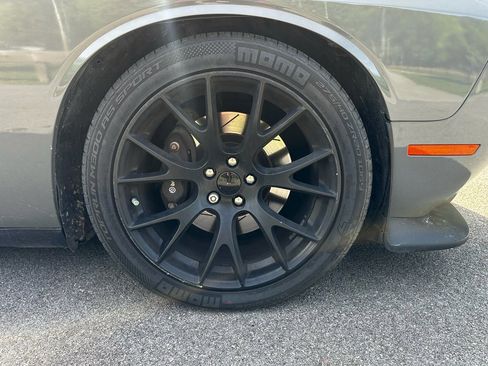 Used 2019 Dodge Challenger R/T Scat Pack w/ Driver Convenience Group RWD image 28