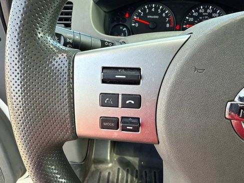 Used 2020 Nissan Frontier SV image 29