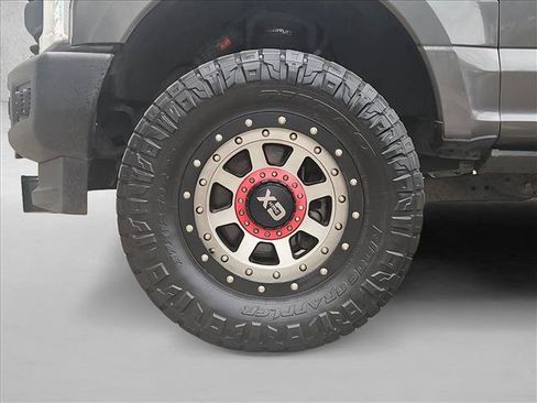 Used 2017 Ford F250 XLT w/ XLT Value Package AWD/4WD image 24