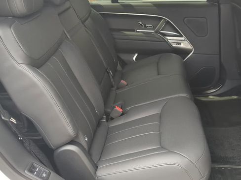 New 2026 Land Rover Range Rover Long Wheelbase SE AWD/4WD image 22