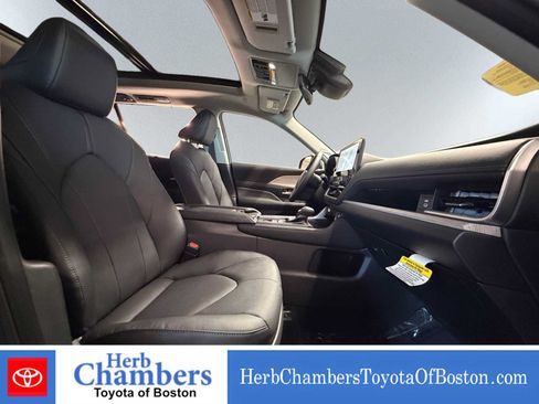 Used 2026 Toyota Grand Highlander AWD Hybrid image 21
