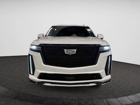 Used 2023 Cadillac Escalade V w/ LPO, ONYX Package image 4
