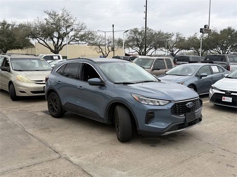 Used 2024 Ford Escape Active w/ Tech Pack #2 image 3