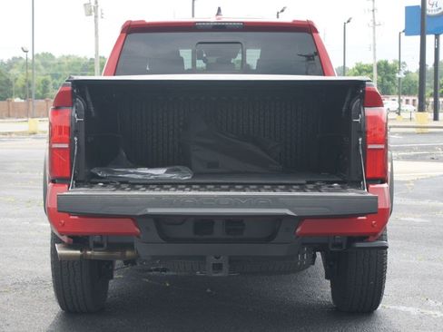Used 2025 Toyota Tacoma TRD Off-Road w/ TRD Off Road Upgrade Package AWD/4WD image 17
