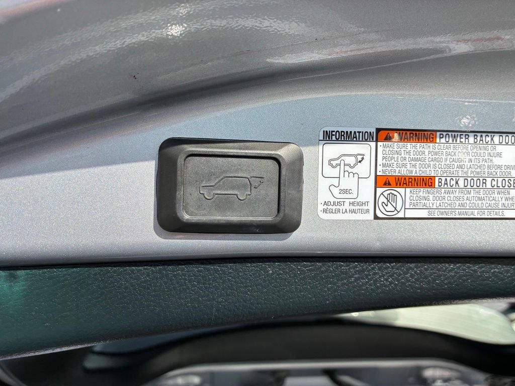 Used 2016 Toyota RAV4 XLE AWD/4WD image 13