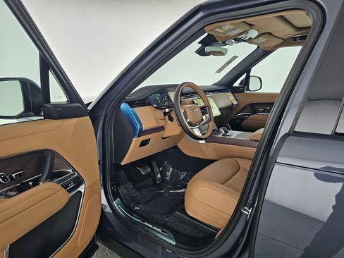 New 2026 Land Rover Range Rover Long Wheelbase SE AWD/4WD image 19