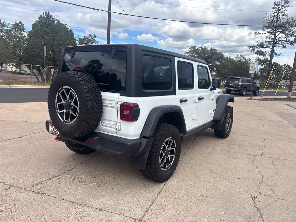 Used 2024 Jeep Wrangler Unlimited Rubicon w/ Convenience Group AWD/4WD image 7