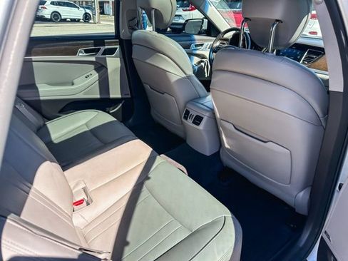 Used 2016 Hyundai Genesis 3.8 w/ Option Group 04 image 21
