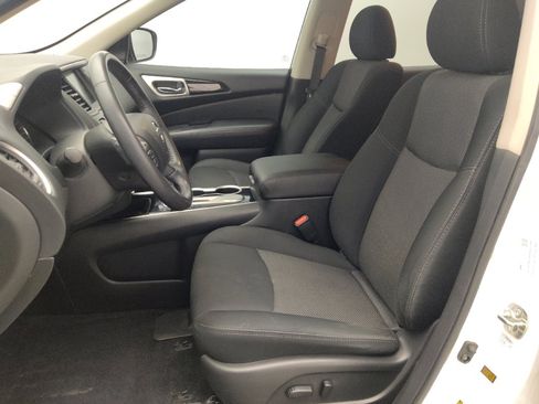 Used 2020 Nissan Pathfinder SV FWD image 17