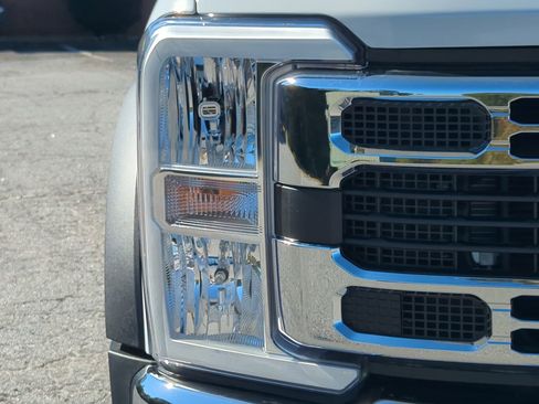 New 2025 Ford F450 XL w/ XL Chrome Package image 8