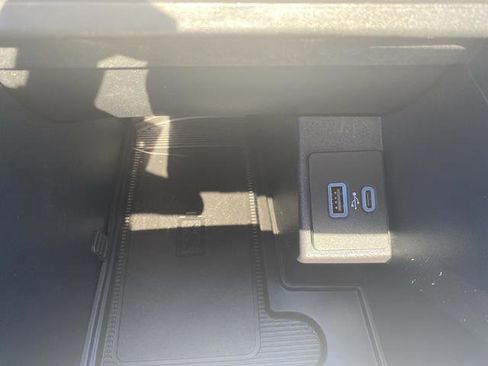 Used 2021 Ford Edge SEL w/ Convenience Package image 31