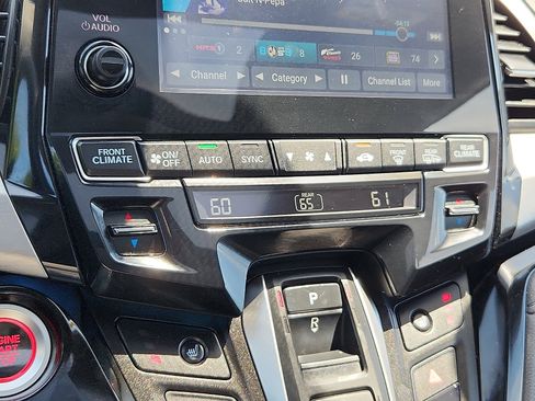 Used 2023 Honda Odyssey Touring image 16