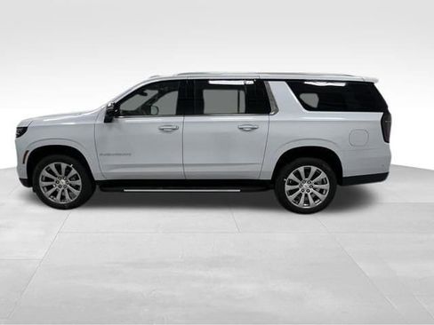 New 2026 Chevrolet Suburban Premier w/ Sun And Tow Package AWD/4WD image 4