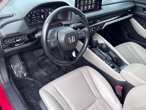 Certified 2025 Honda Accord EX-L image 17