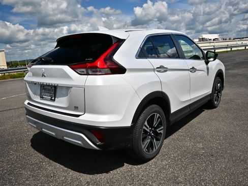 Used 2024 Mitsubishi Eclipse Cross SE AWD/4WD image 6