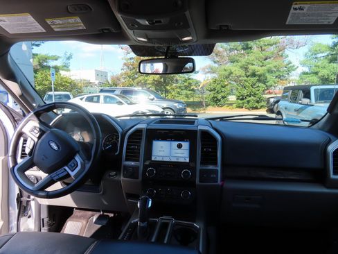 Used 2018 Ford F150 Lariat image 18