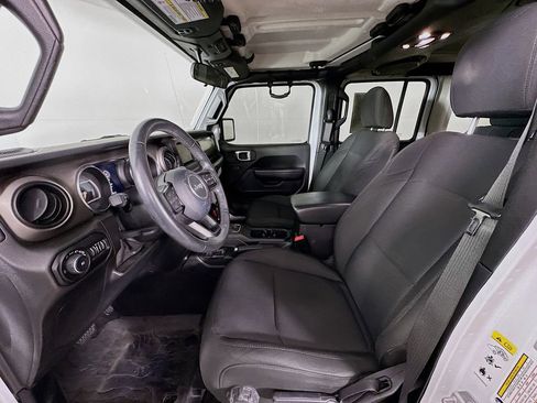 Used 2019 Jeep Wrangler Unlimited Sport S image 27