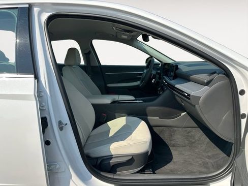 Used 2025 Hyundai Sonata SEL FWD image 15