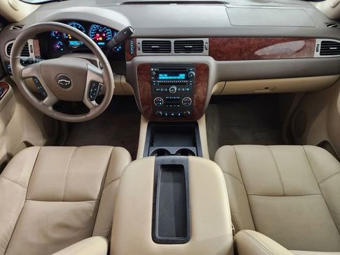 Used 2013 Chevrolet Tahoe LT w/ Luxury Package image 4