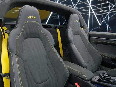 Used 2026 Porsche 911 Targa 4 GTS AWD/4WD image 15