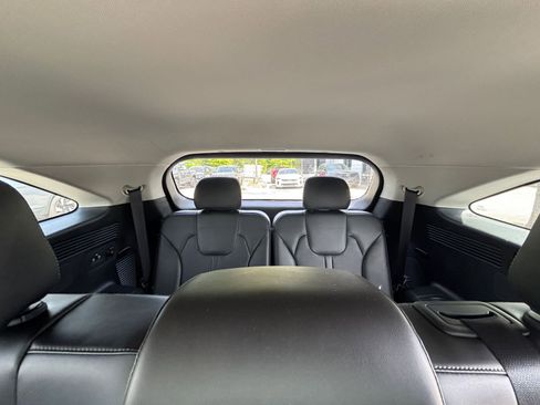 Used 2024 Kia Sorento S FWD image 30