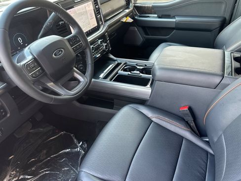 New 2026 Ford F250 Lariat w/ Black Appearance Package AWD/4WD image 10